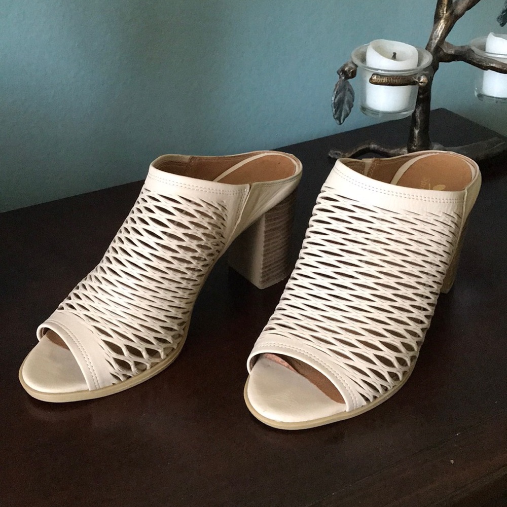 Spring Step • Marinda Mule - Picture 4 of 10